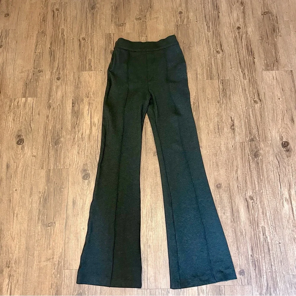 Spanx The Perfect Pant Ponte High Rise Flare Tall - Picture 3 of 9